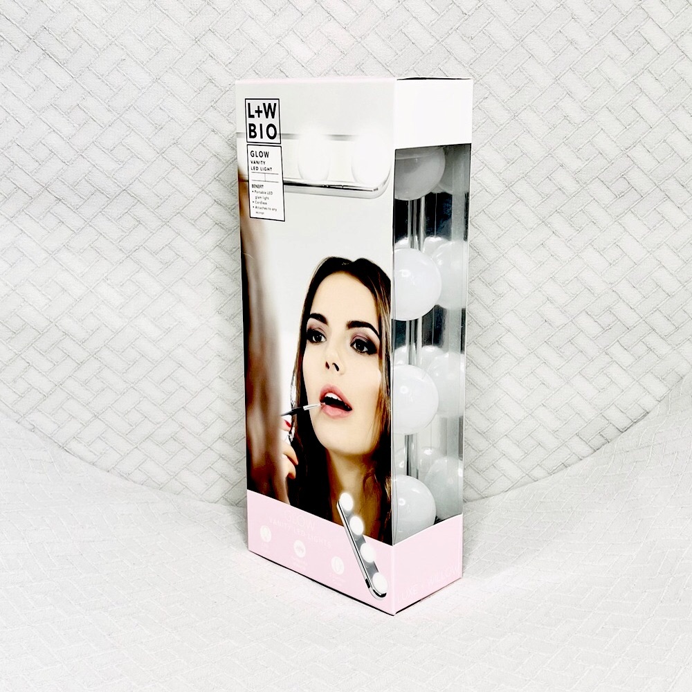 Luxe & Willow Cordless Portable L + W BIO GLOW LED Attachable Vanity Light